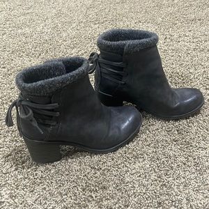 Roxy brand gray short boots size 6.5